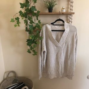 URBAN OUTFITTERS V Neck Sweater